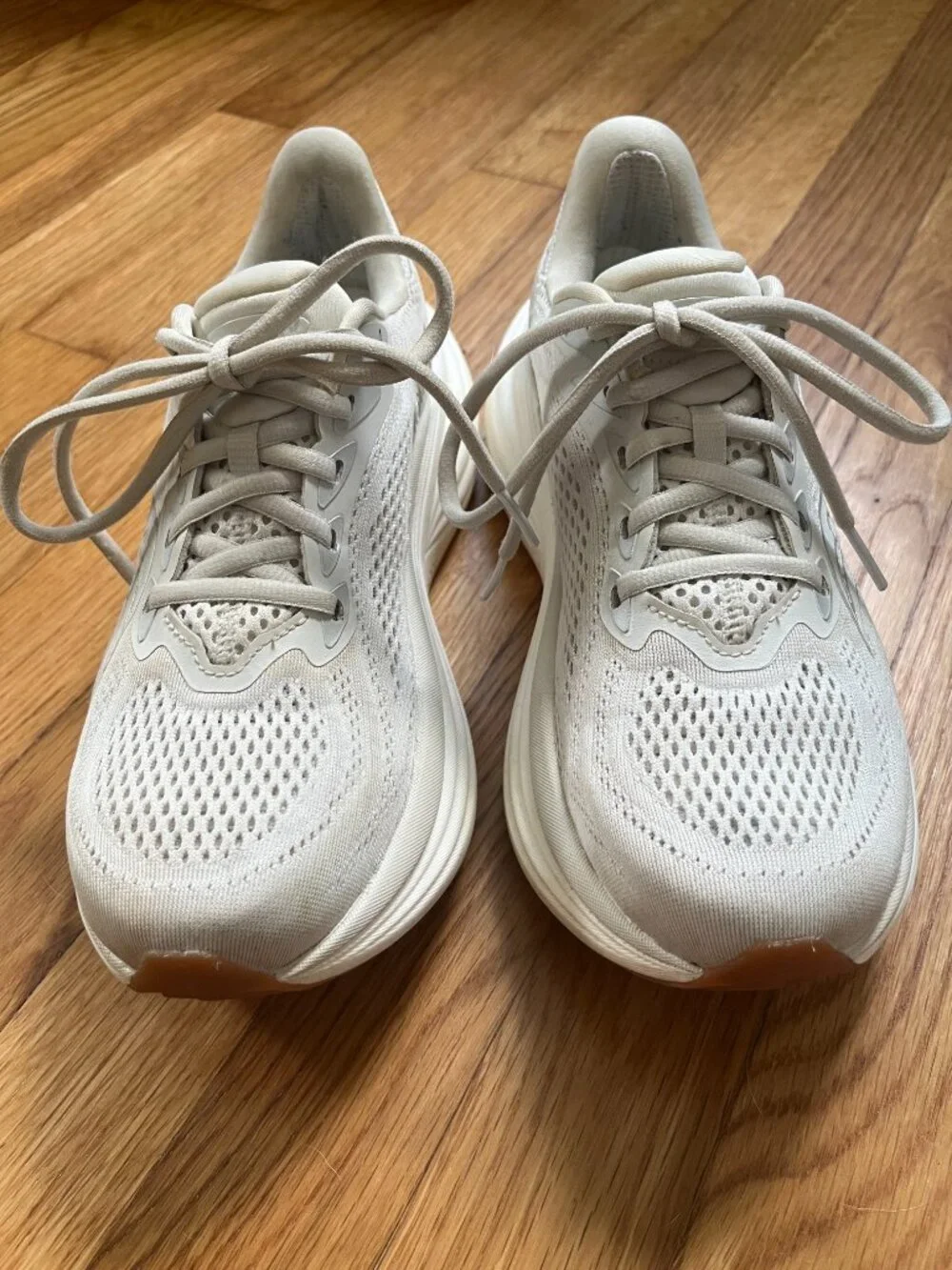Saucony nearly new